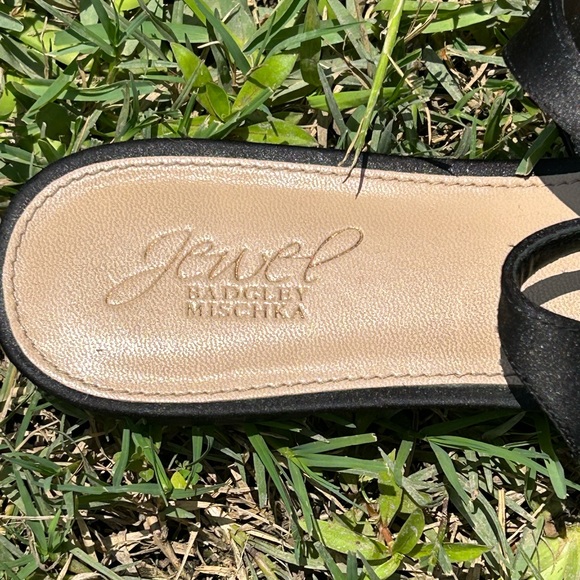 Flats - Picture 6 of 13